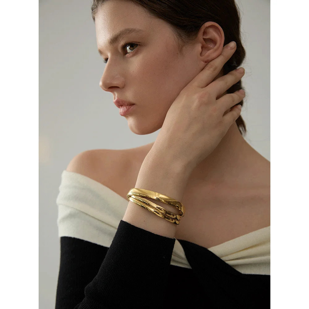 Elegant Gold Bracelet Bangle
